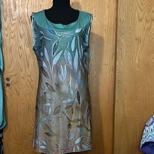 🎉SALE🎉$15 or 3 for $30🎉 
Lily Leaf Pattern Sleeveless Dress